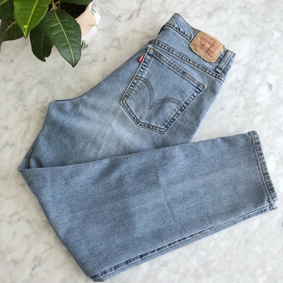 BOGO50% Levi's High Waist 512 Jeans - Picture 7 of 8